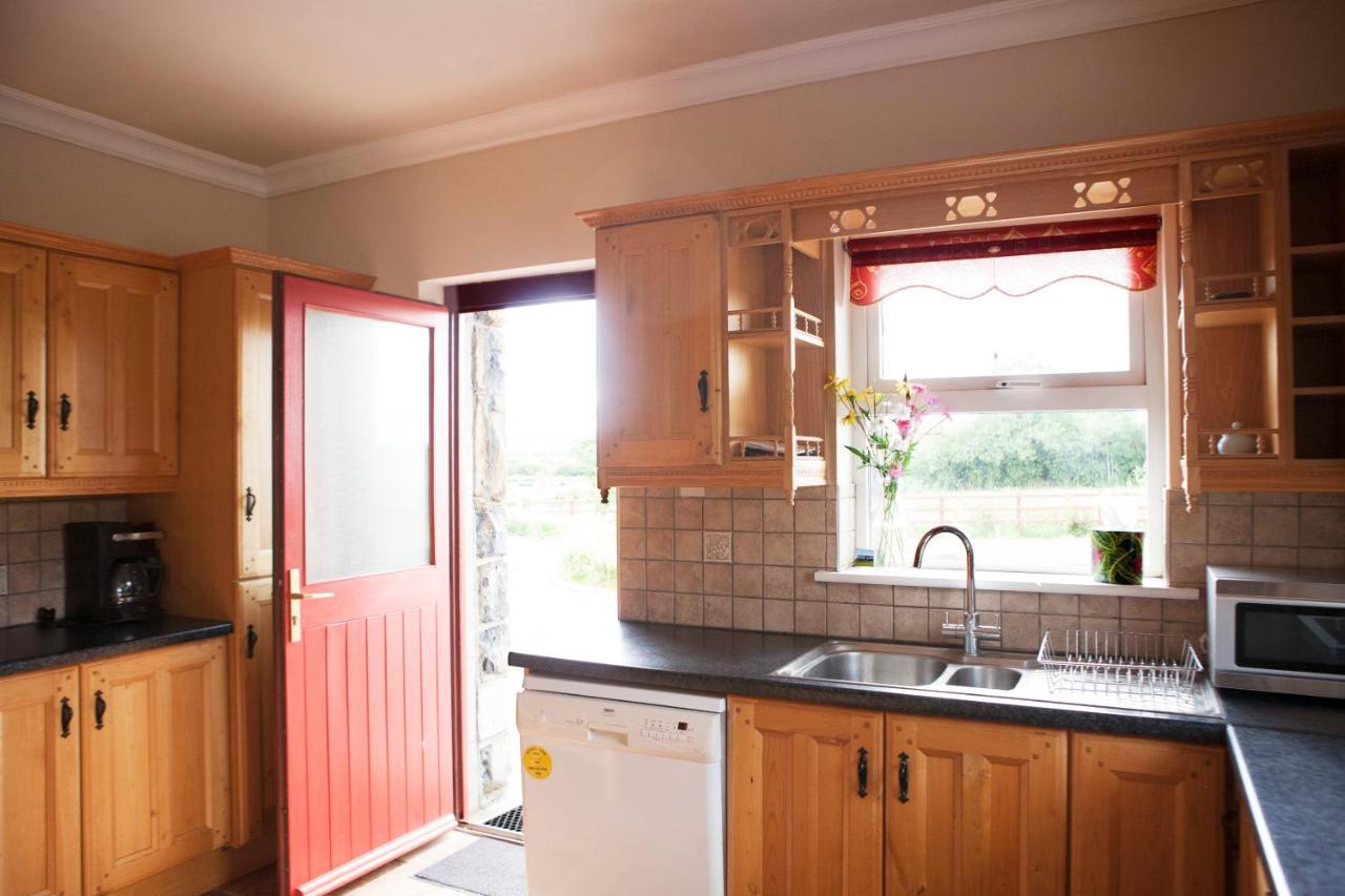 Inviting 4-Bed House In Strokestown Villa Exterior photo